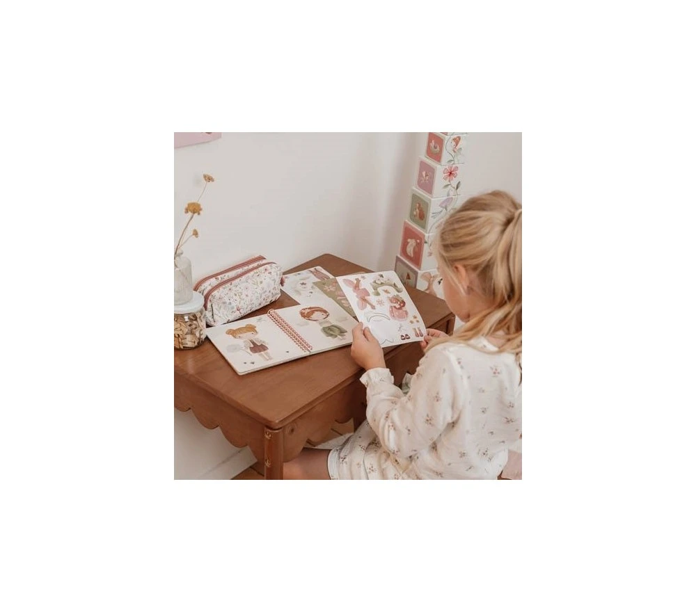 Little Dutch ALBUM CON STICKERS DRESS ME UP - ROSA AND FRIENDS FAIRY GARDEN 4 Little Dutch ALBUM CON STICKERS DRESS ME UP - ROSA AND FRIENDS FAIRY GARDEN – Image 2