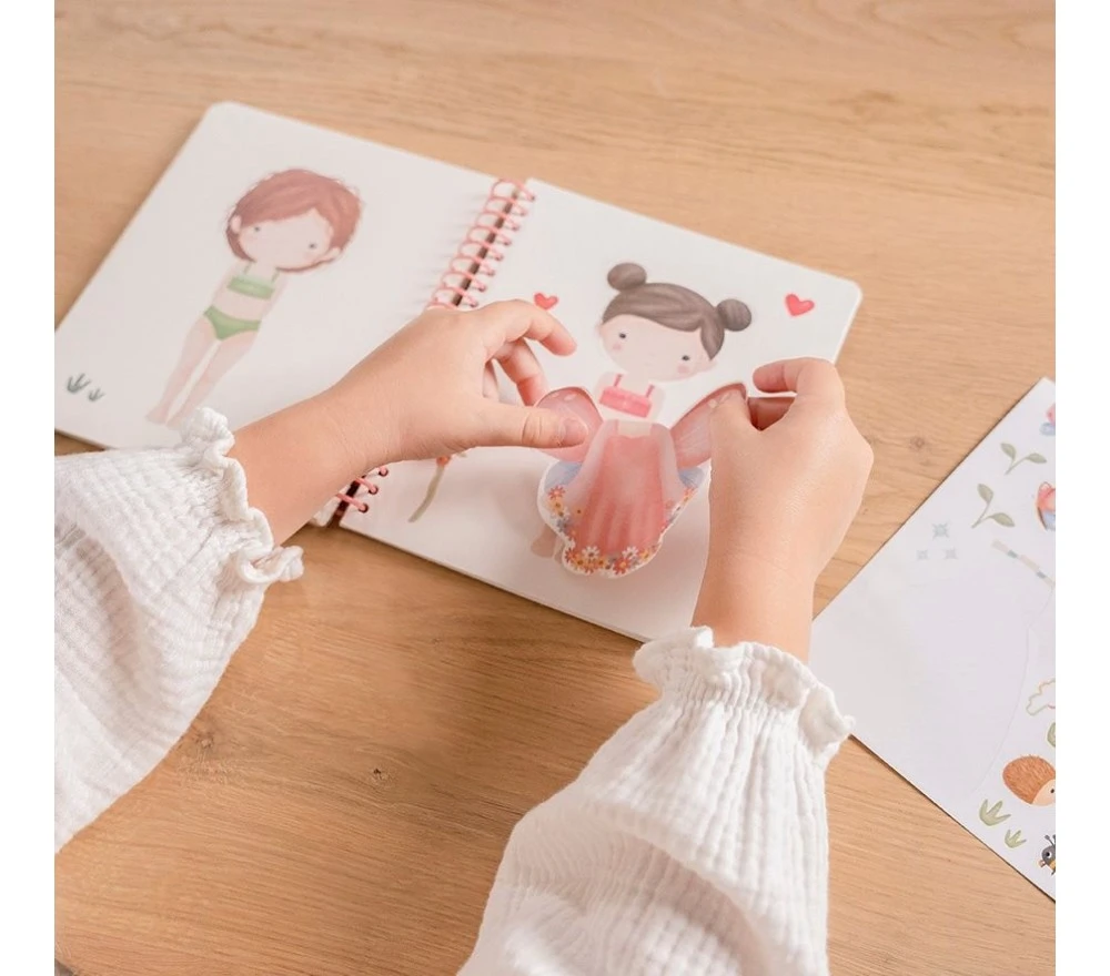 Little Dutch ALBUM CON STICKERS DRESS ME UP - ROSA AND FRIENDS 7 Little Dutch ALBUM CON STICKERS DRESS ME UP - ROSA AND FRIENDS – Image 5