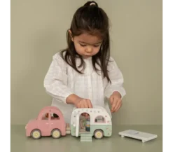 Little Dutch AUTO CON CARAVAN IN LEGNO -Magasin De Jouets Pour Bébés Et Tout-Petits auto con caravan in legno LD8022 little dutch 7