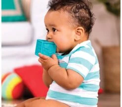 ONE TWO SQUEEZE - CUBI MORBIDI IN RILIEVO -Magasin De Jouets Pour Bébés Et Tout-Petits one two squeeze cubi morbidi in rilievo b toys 3