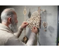 UGEARS - OROLOGIO A PENDOLO AERO CLOCK -Magasin De Jouets Pour Bébés Et Tout-Petits ugears models orologio a pendolo aero clock 70154 5