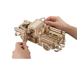 UGEARS - PICKUP LUMBERJACK -Magasin De Jouets Pour Bébés Et Tout-Petits ugears models pickup lumberjack 70171 5