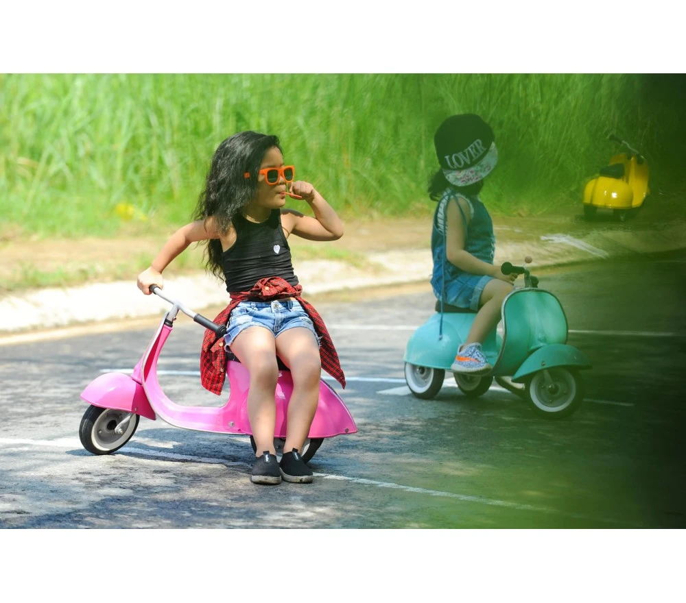 VESPA CAVALCABILE IN METALLO CON PORTAPACCHI AMBOSSTOYS - FUCSIA 10 VESPA CAVALCABILE IN METALLO CON PORTAPACCHI AMBOSSTOYS - FUCSIA – Image 8